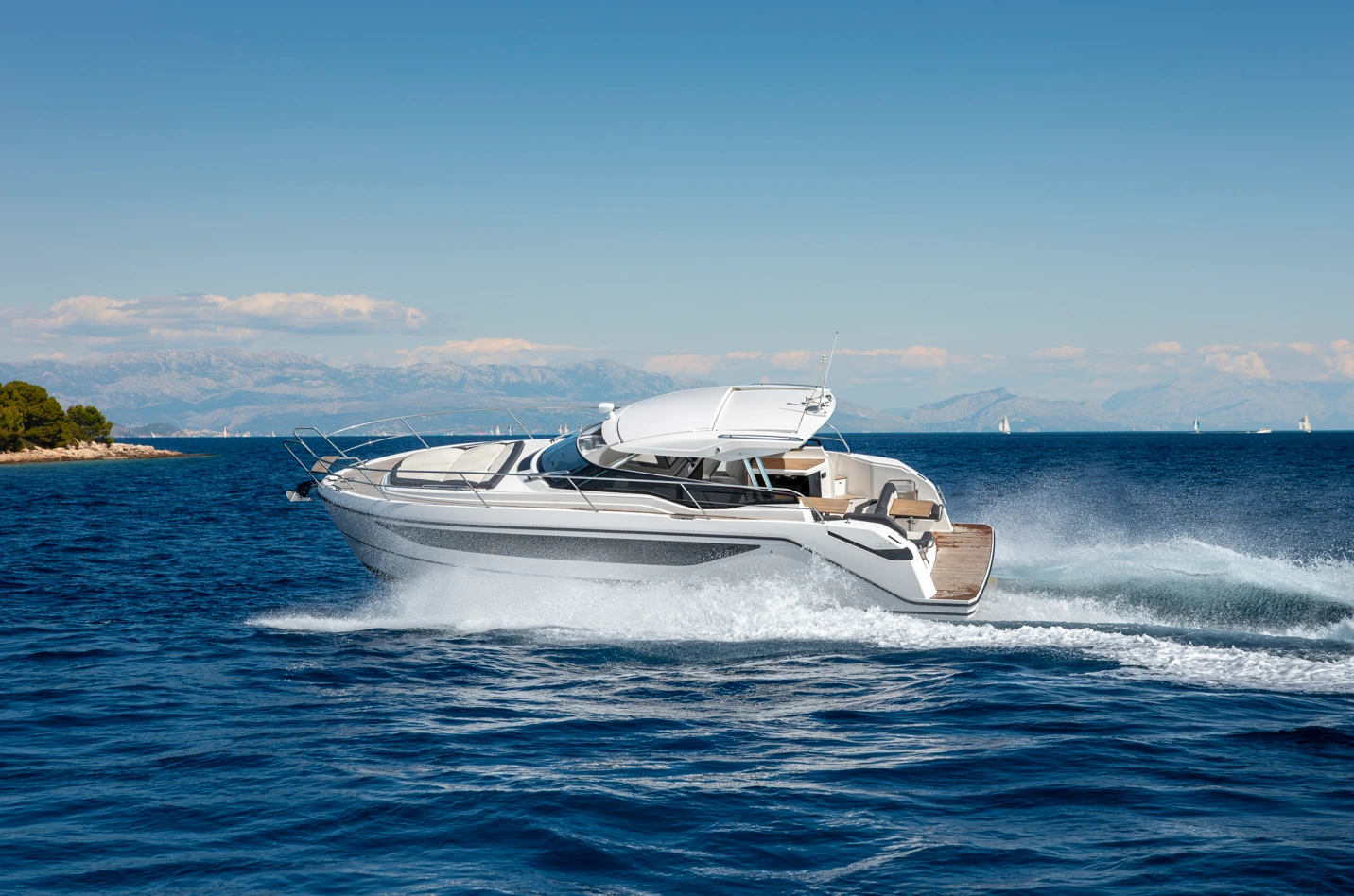 vente-bateau-moteur-bavaria-sr33-var_20