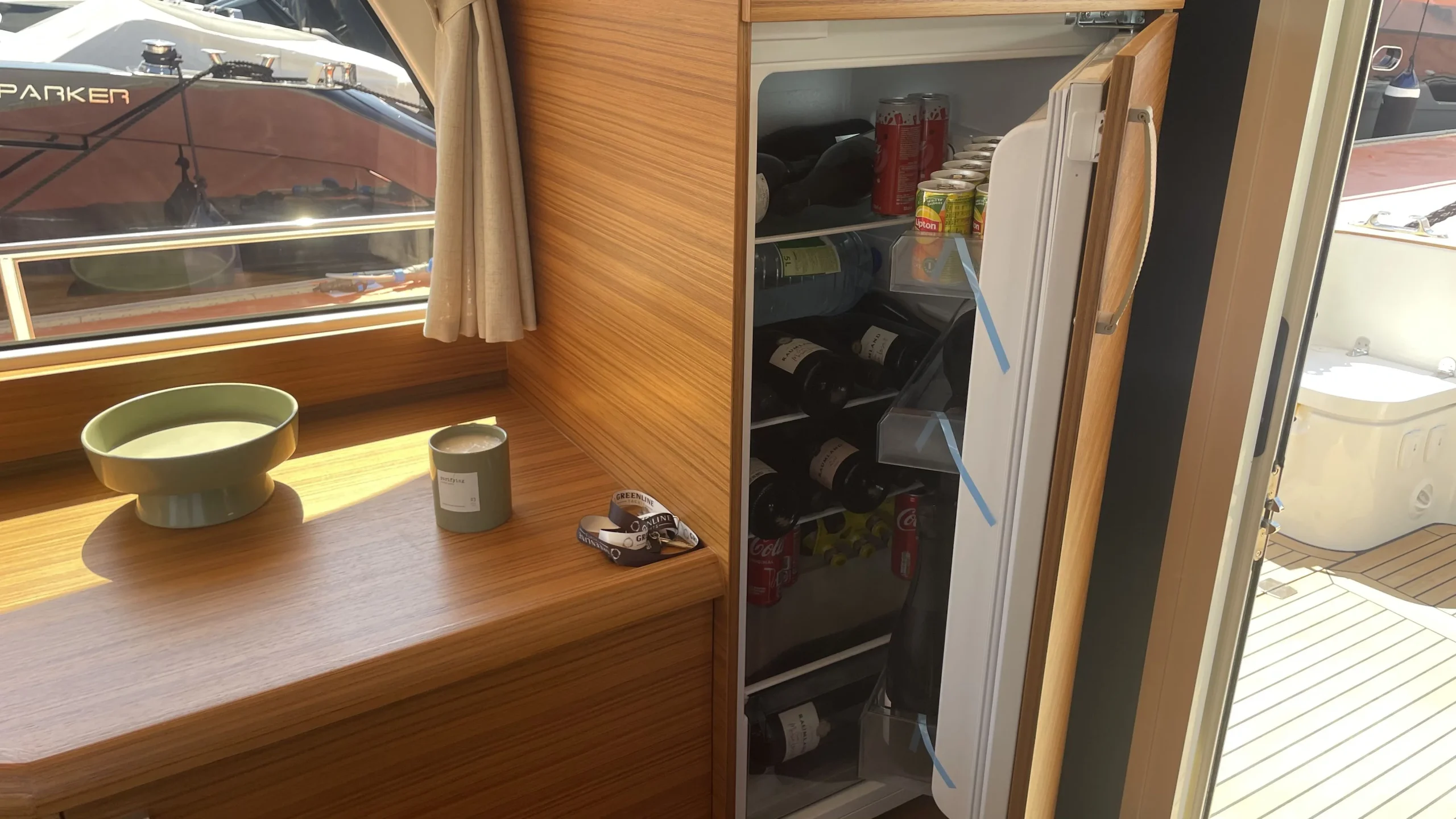 vente-bateau-moteur-greenline-40-hybride-stock_5