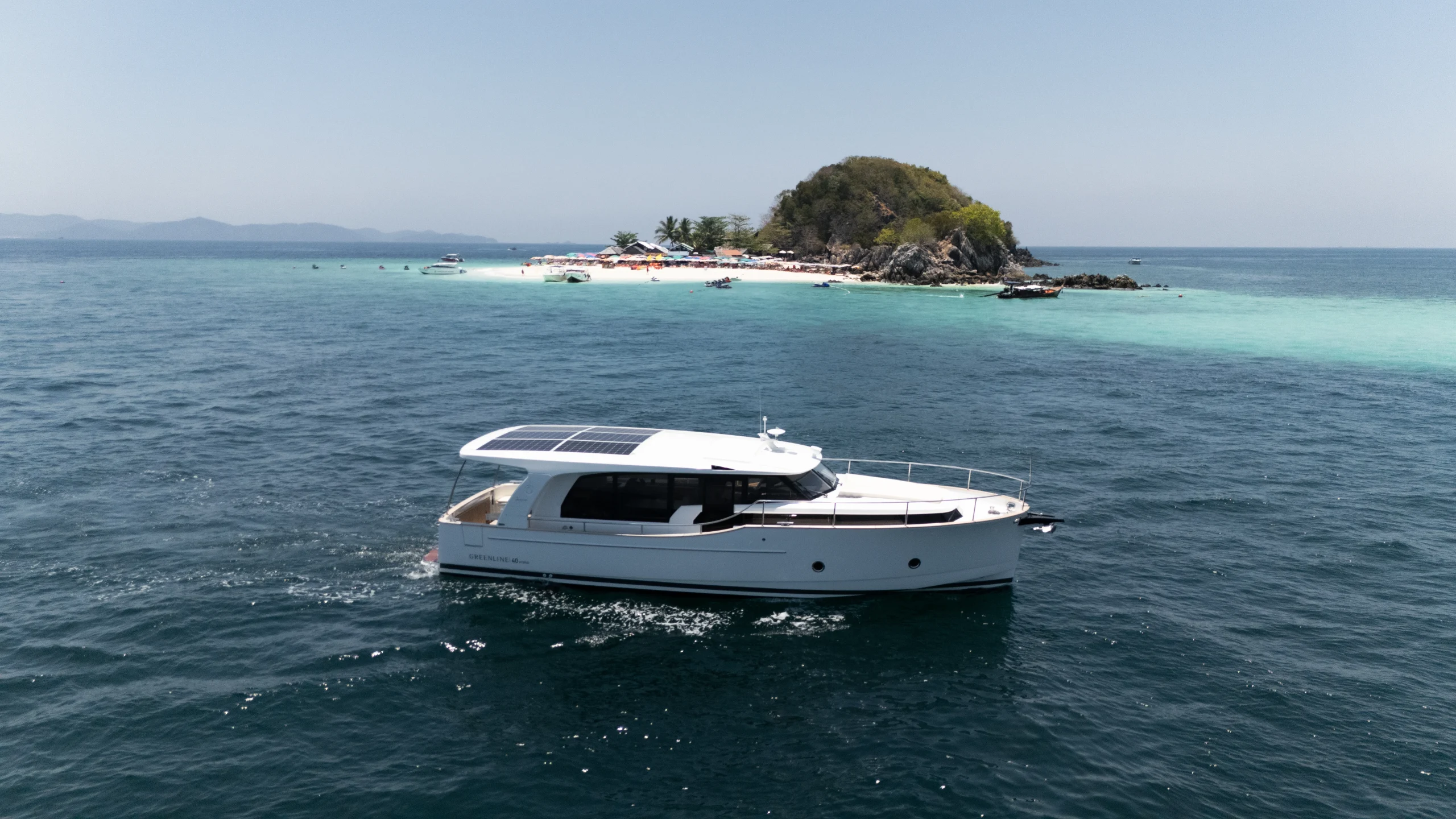 vente-bateau-moteur-greenline-40-2024_13