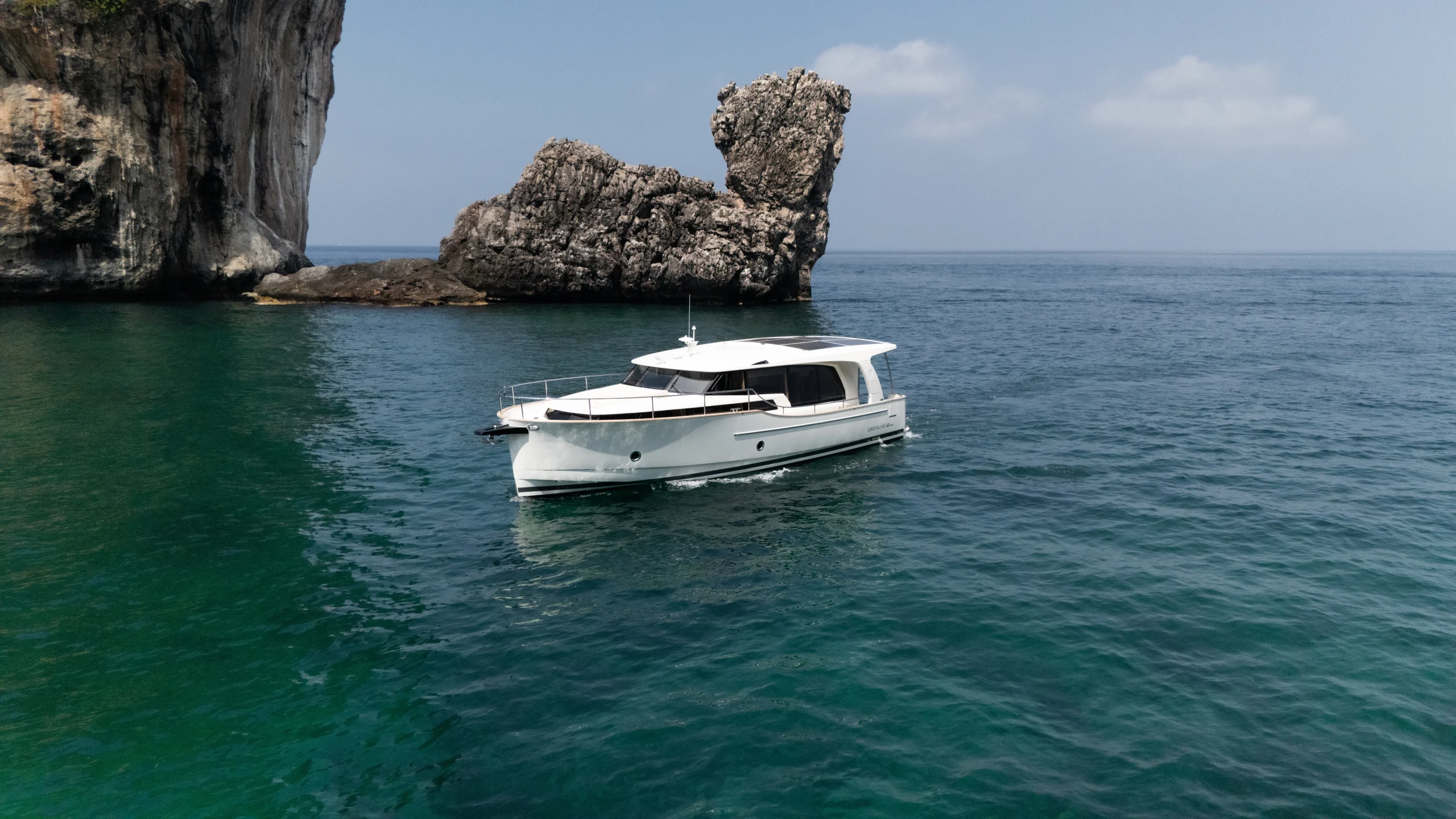 vente-bateau-moteur-greenline-40-2024_14