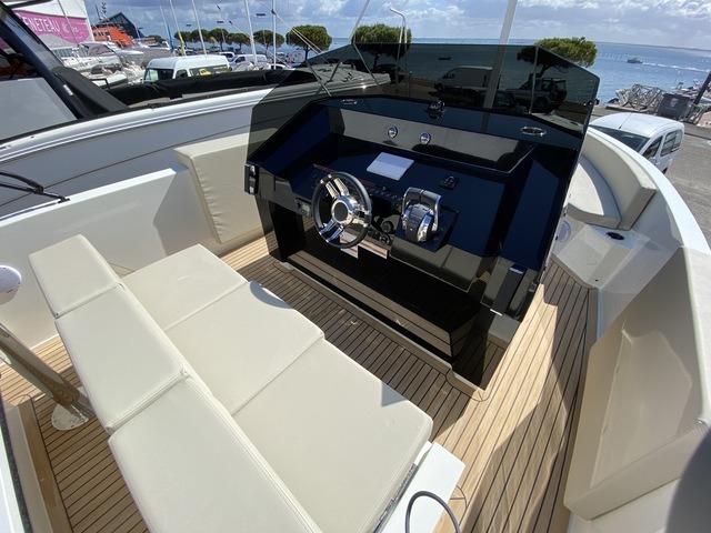 d28-open-2021-occasion-bateau8
