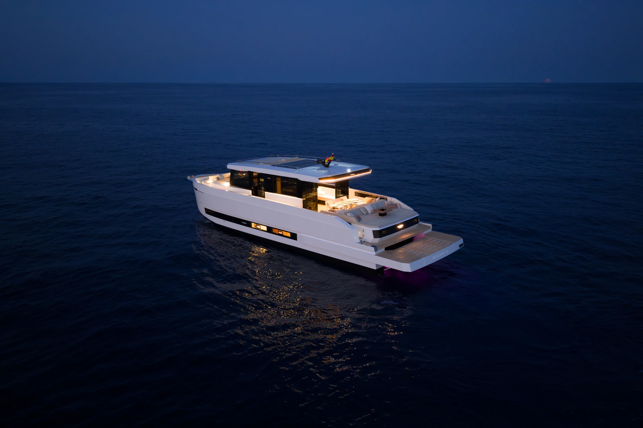 bateau-moteur-horsbord-deantonio-d60_22