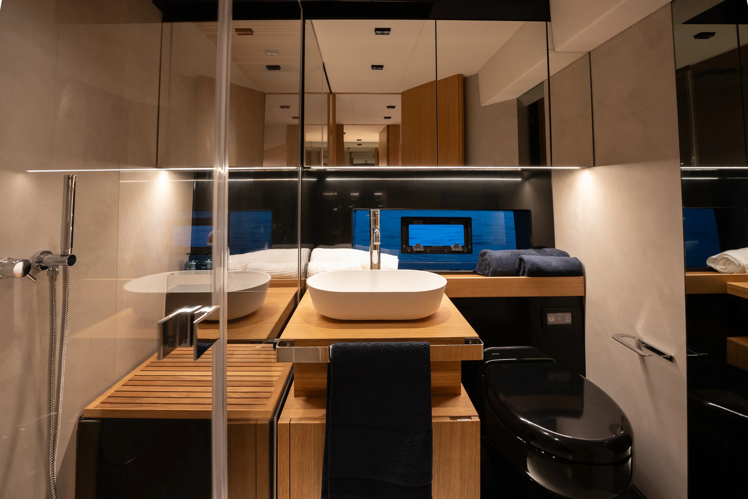 bateau-moteur-horsbord-deantonio-d60_33