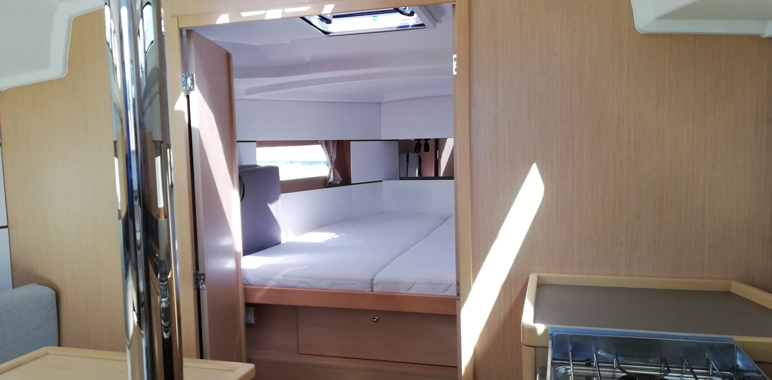 voilier-occasion-beneteau-oceanis-38.1_16