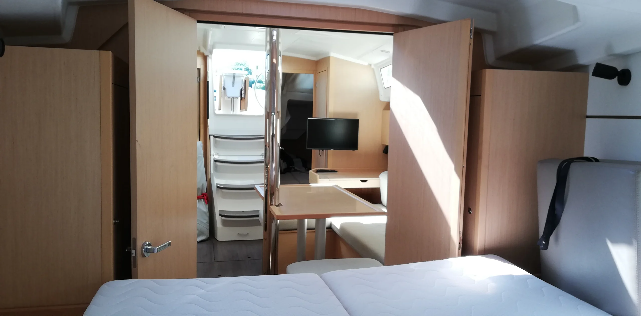 voilier-occasion-beneteau-oceanis-38.1_19