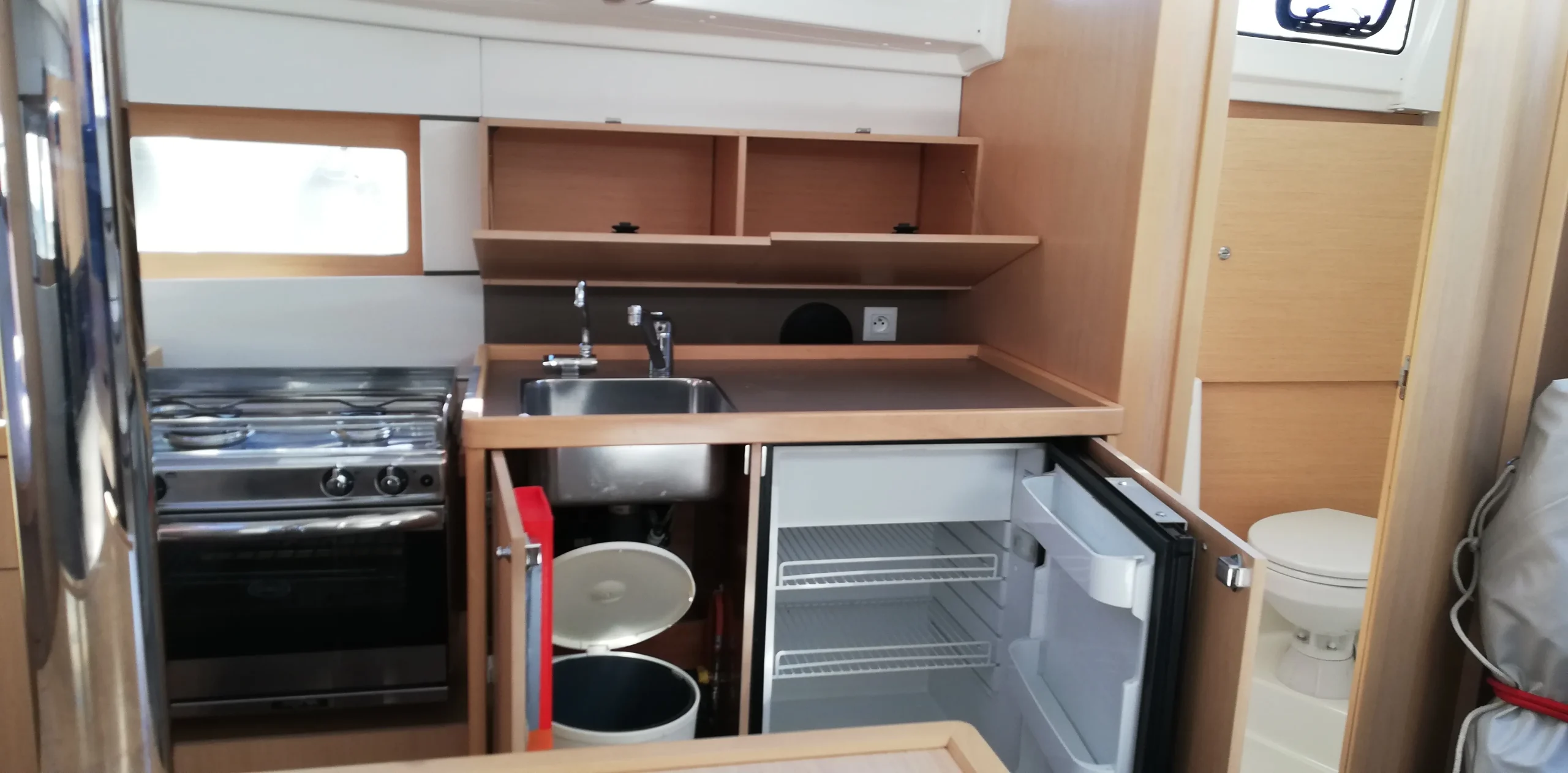 voilier-occasion-beneteau-oceanis-38.1_21