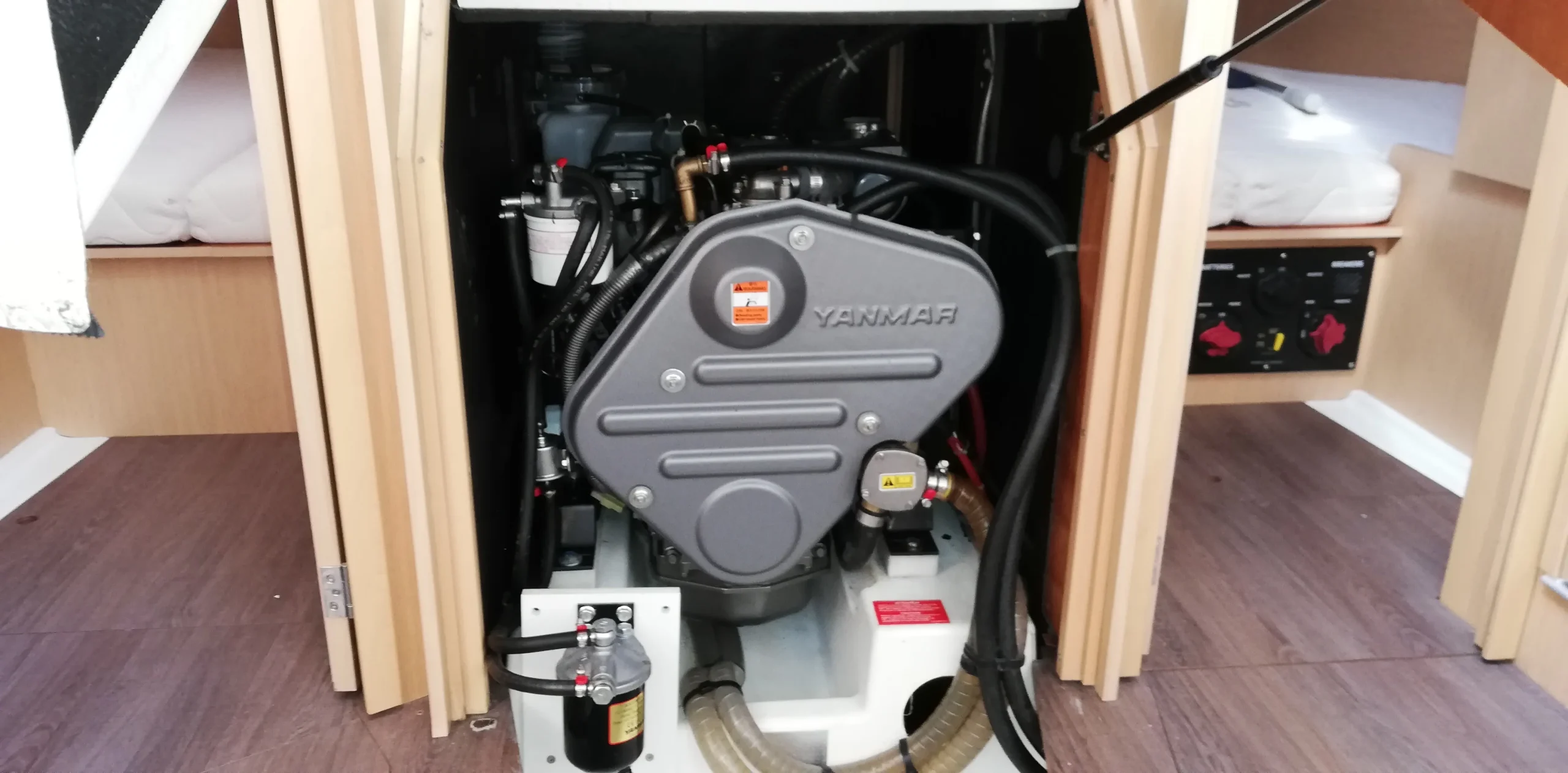 voilier-occasion-beneteau-oceanis-38.1_29