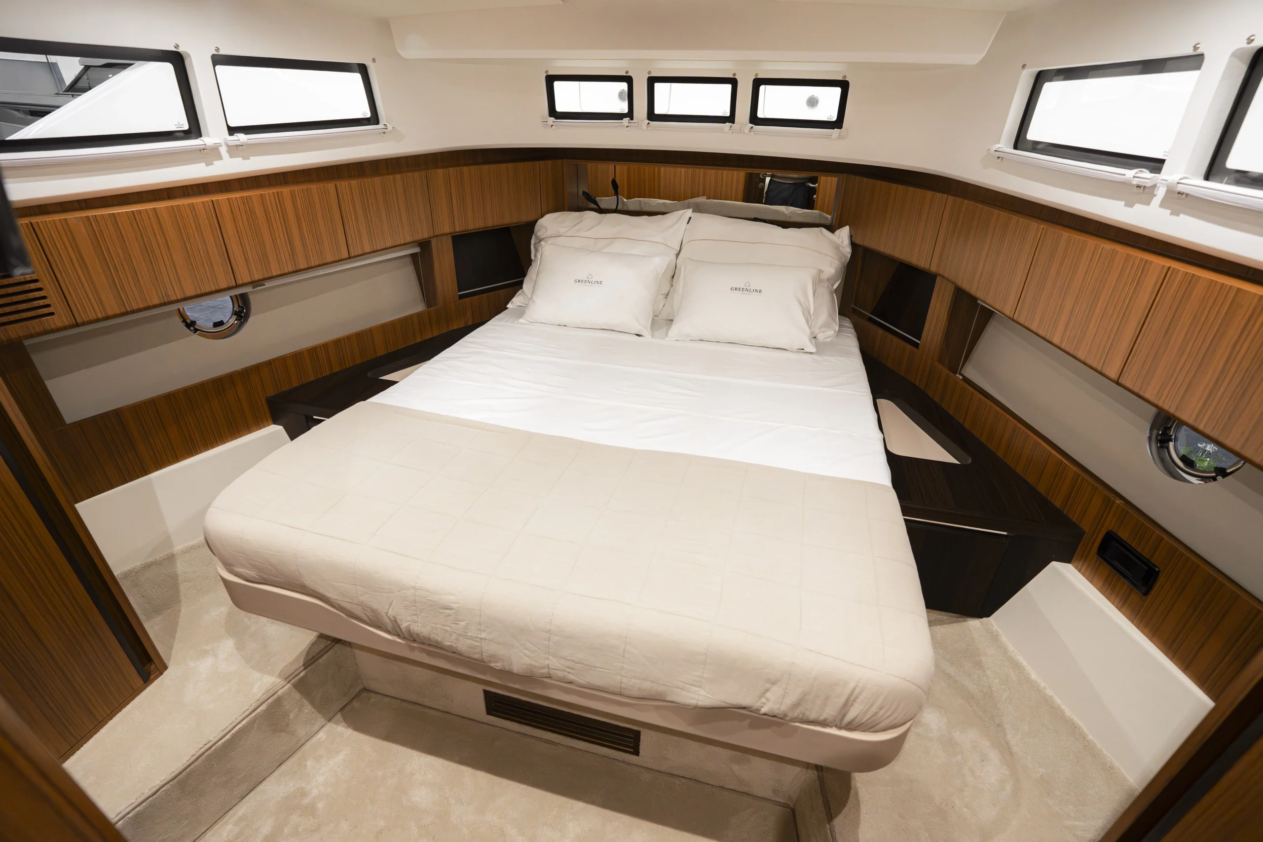 bateaux-greenline-42-snd26_8
