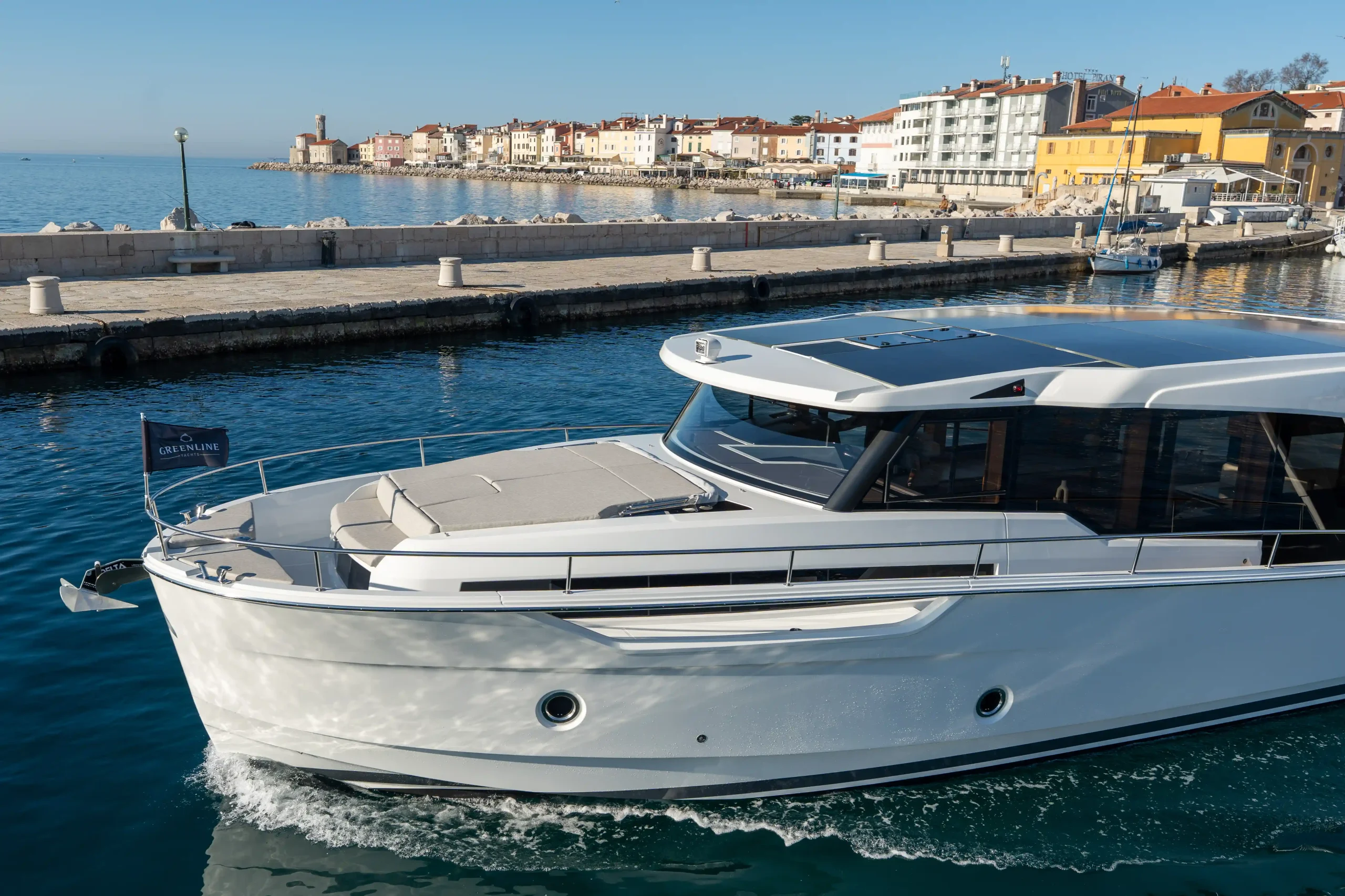 bateau-trawler-greenline-42-france_1