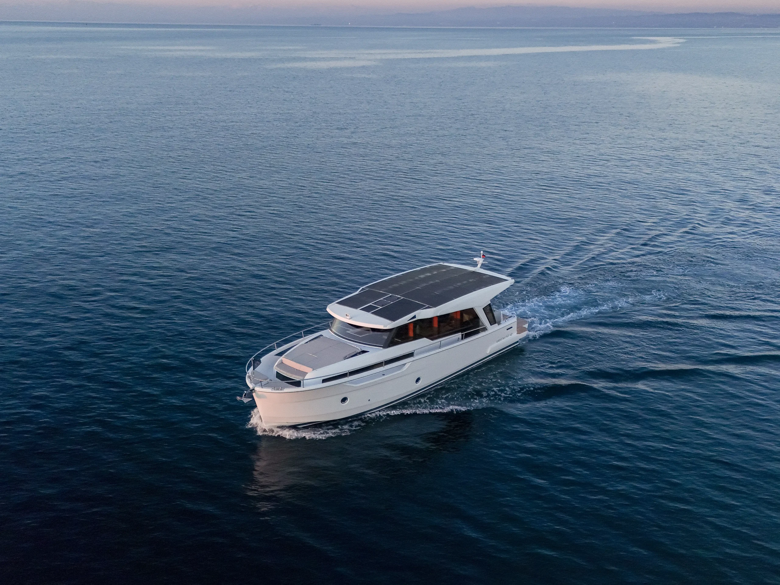 bateau-trawler-greenline-42-france_4