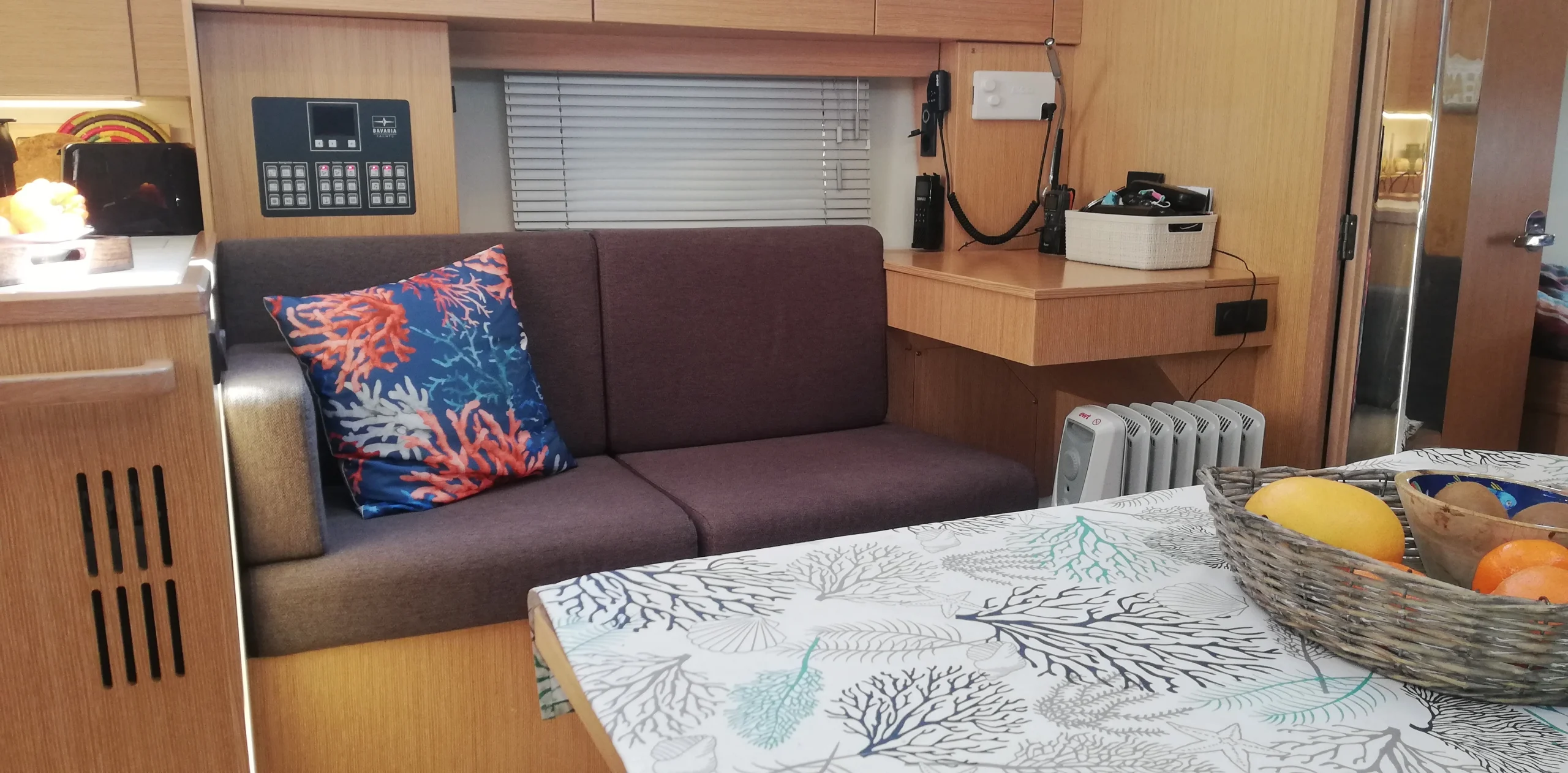 voilier-bavaria-c38-location-var_alaia (19)