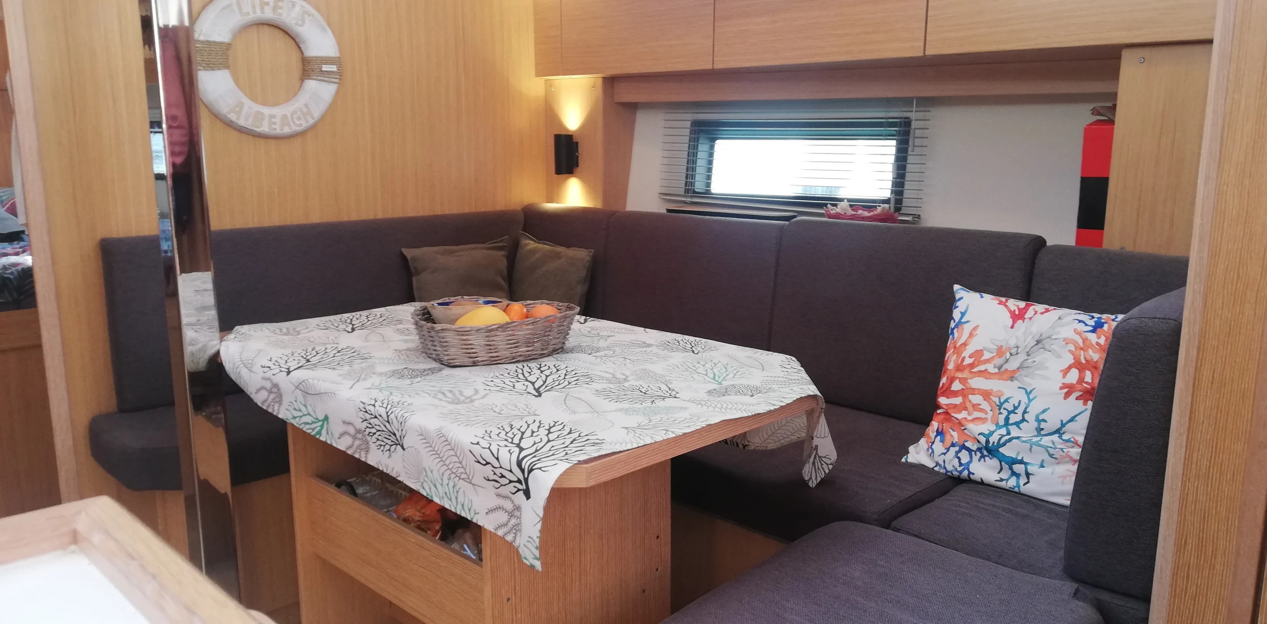 voilier-bavaria-c38-location-var_alaia (20)