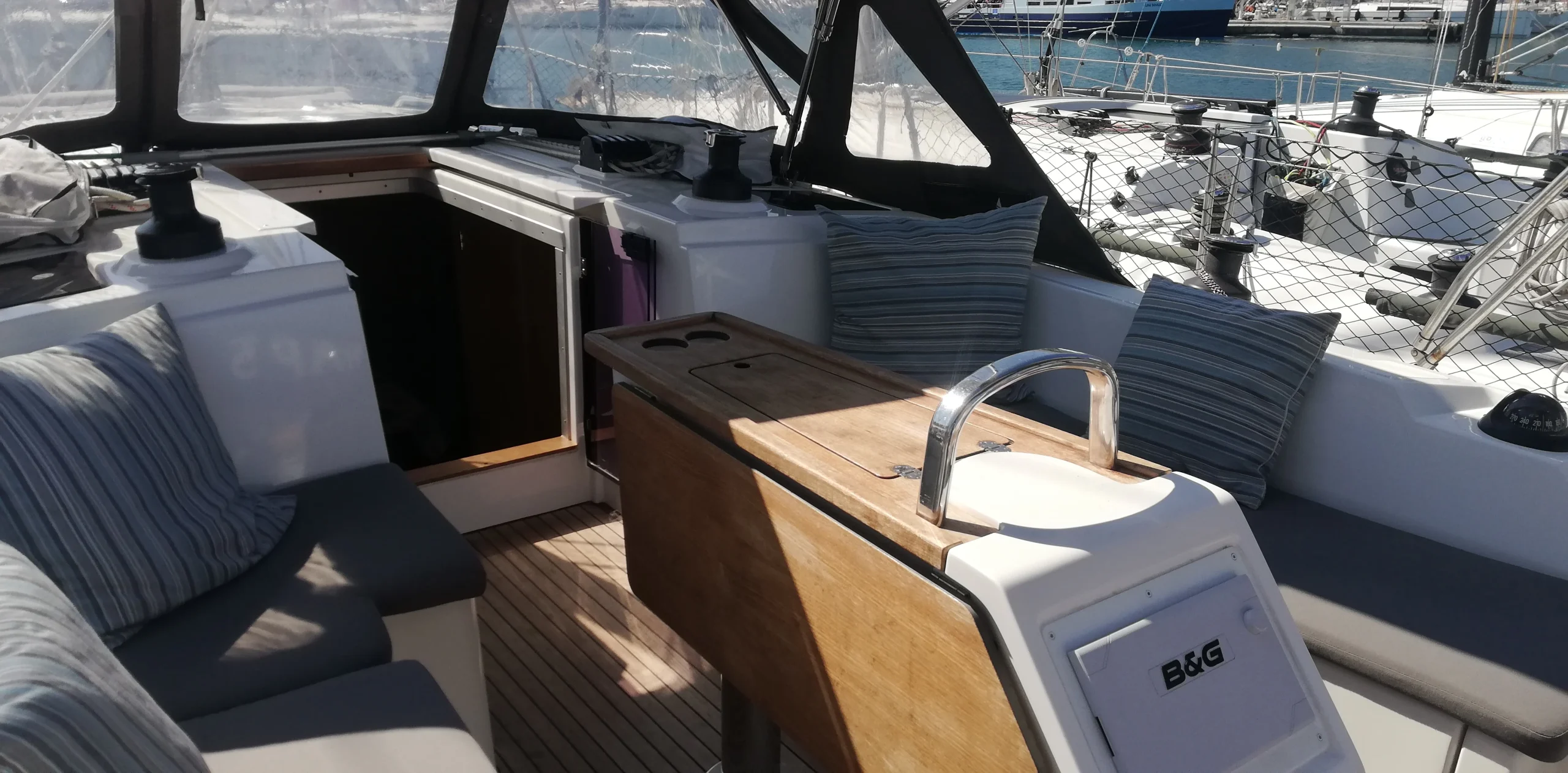 voilier-bavaria-c38-location-var_alaia (4)