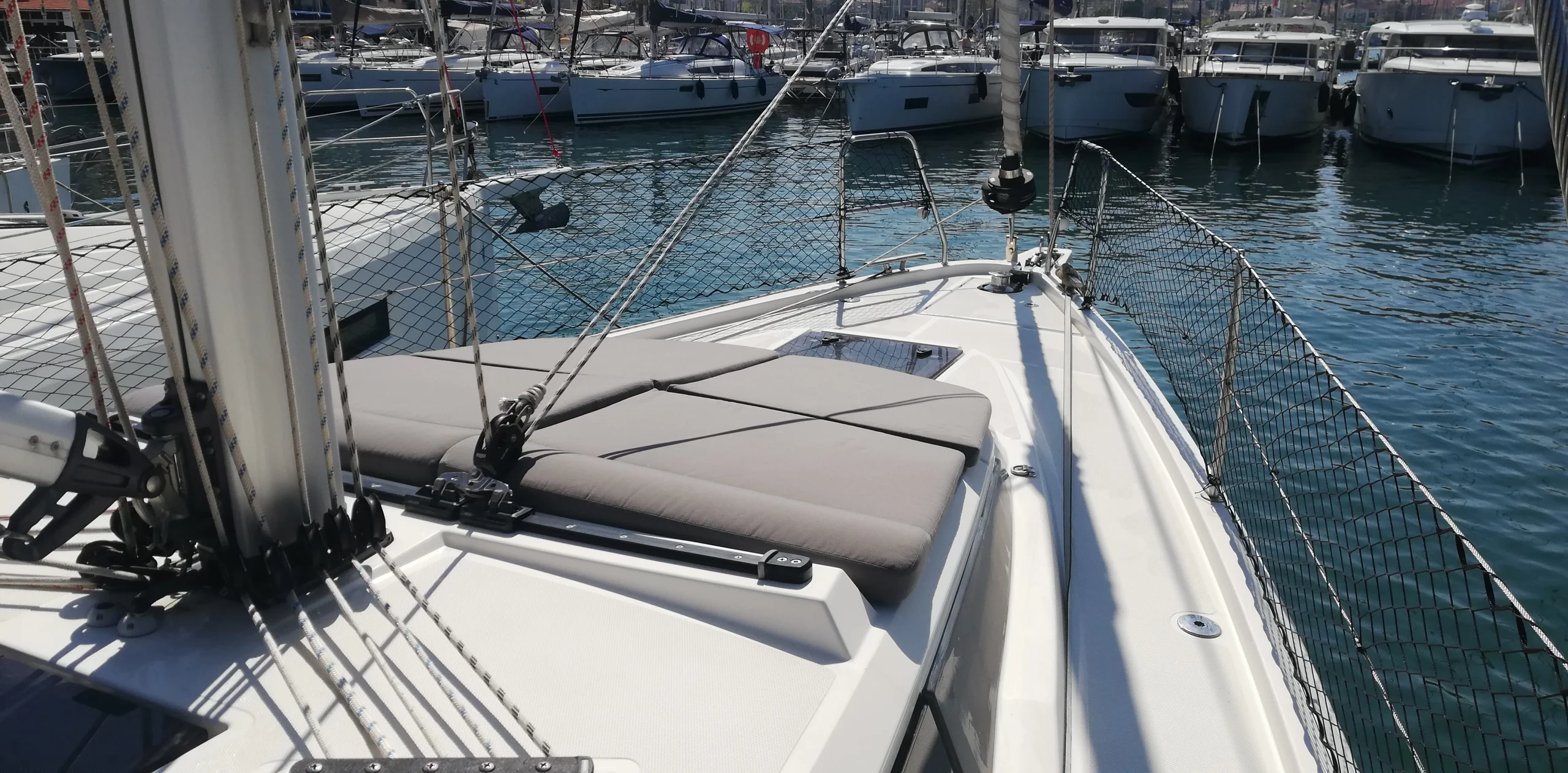 voilier-bavaria-c38-location-var_alaia (7)