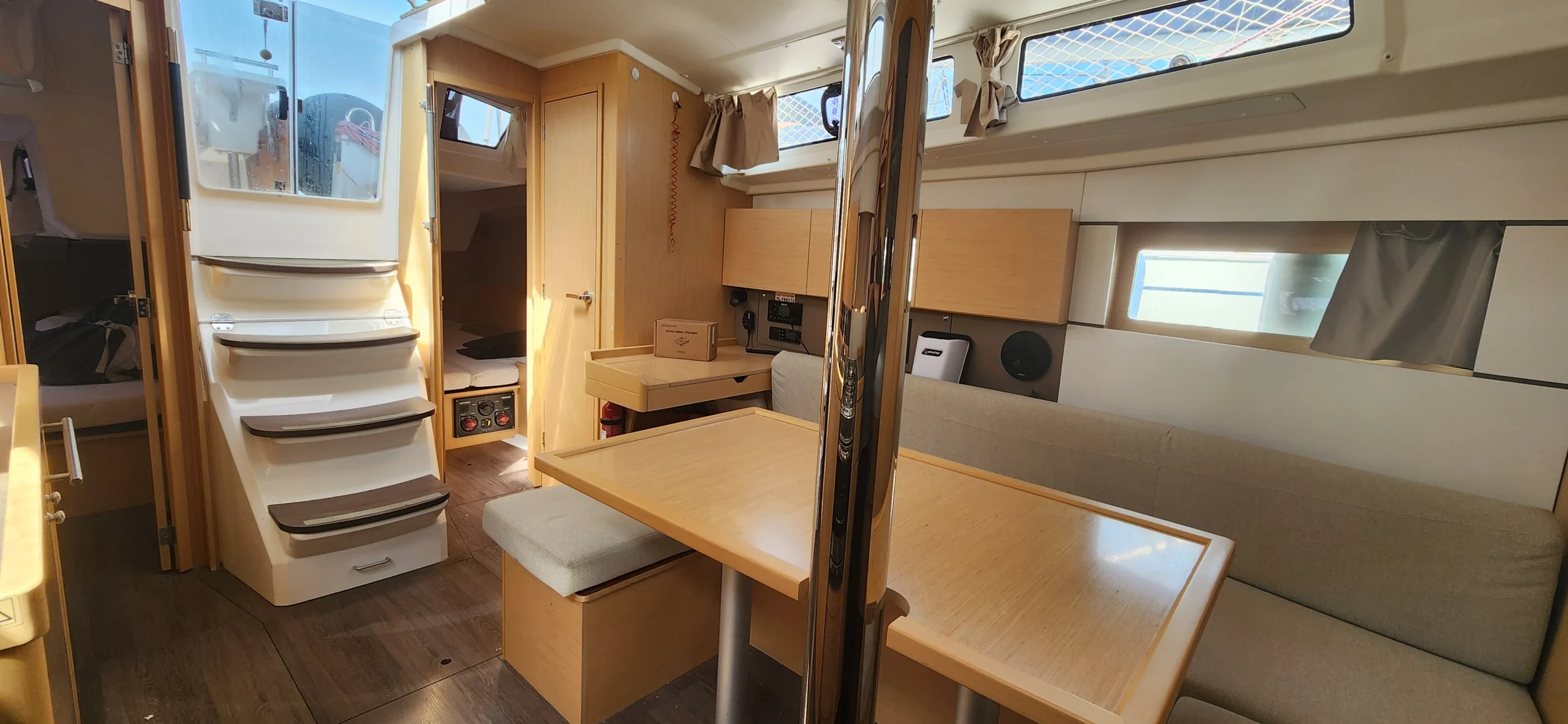 voilier-occasion-beneteau-oceanis-38-1-méditerranée_20