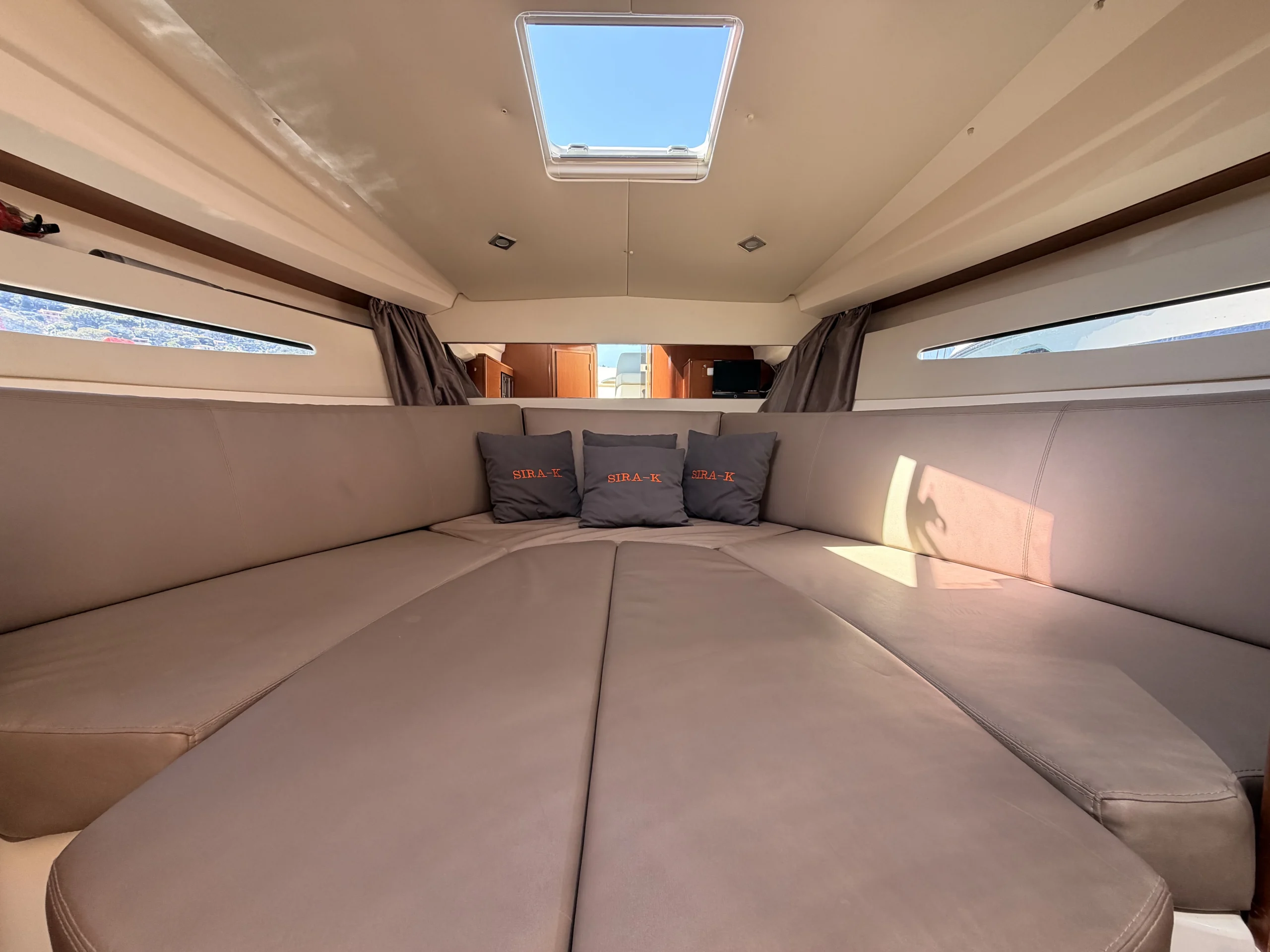 jeanneau-occasion-leader-8-2011-volvo-essence_21