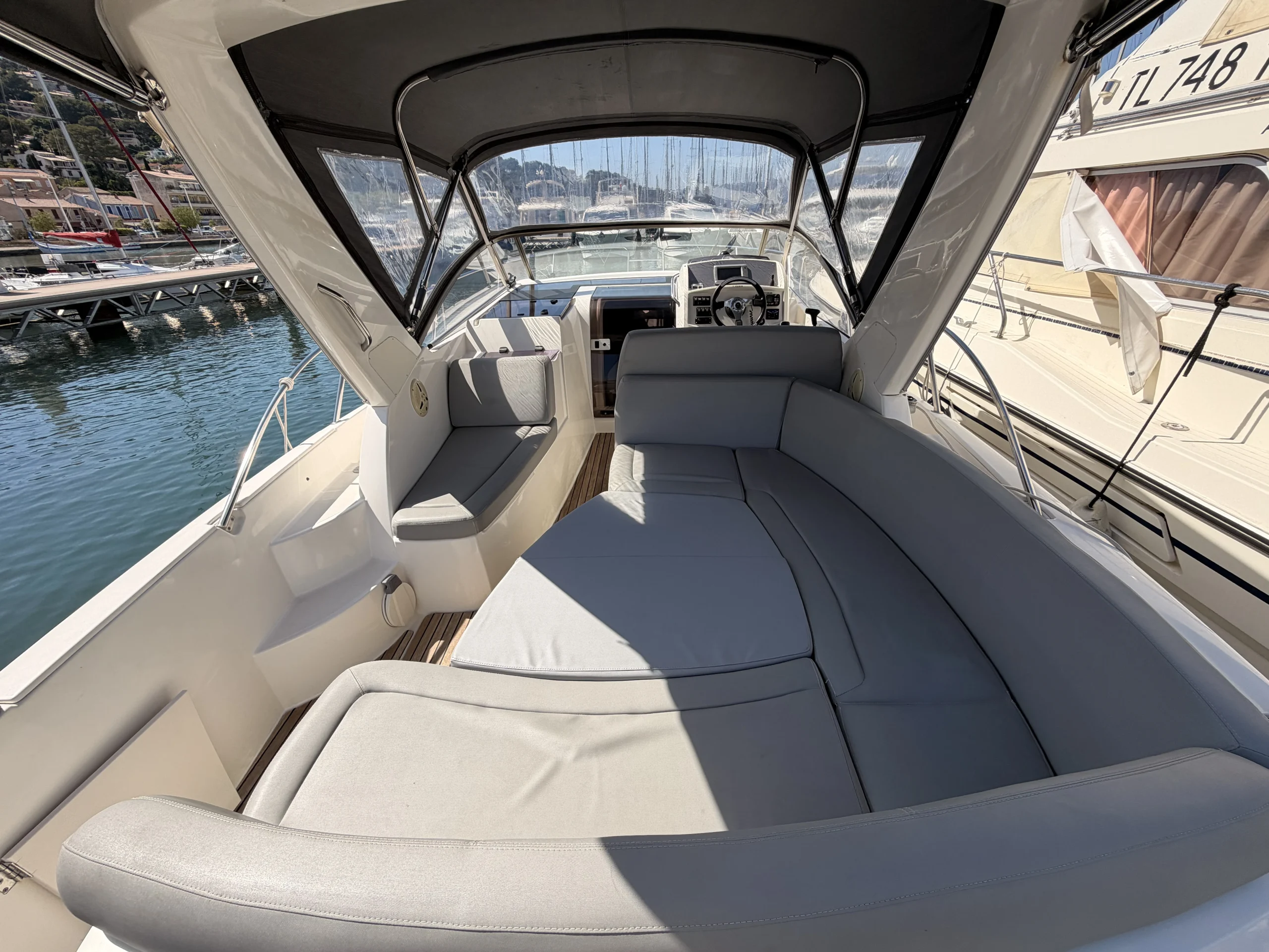 jeanneau-occasion-leader-8-2011-volvo-essence_27