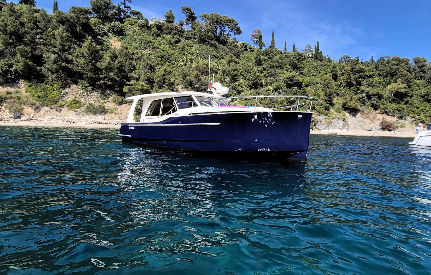 kiff-IV-2026-location-bateau-moteur (3)