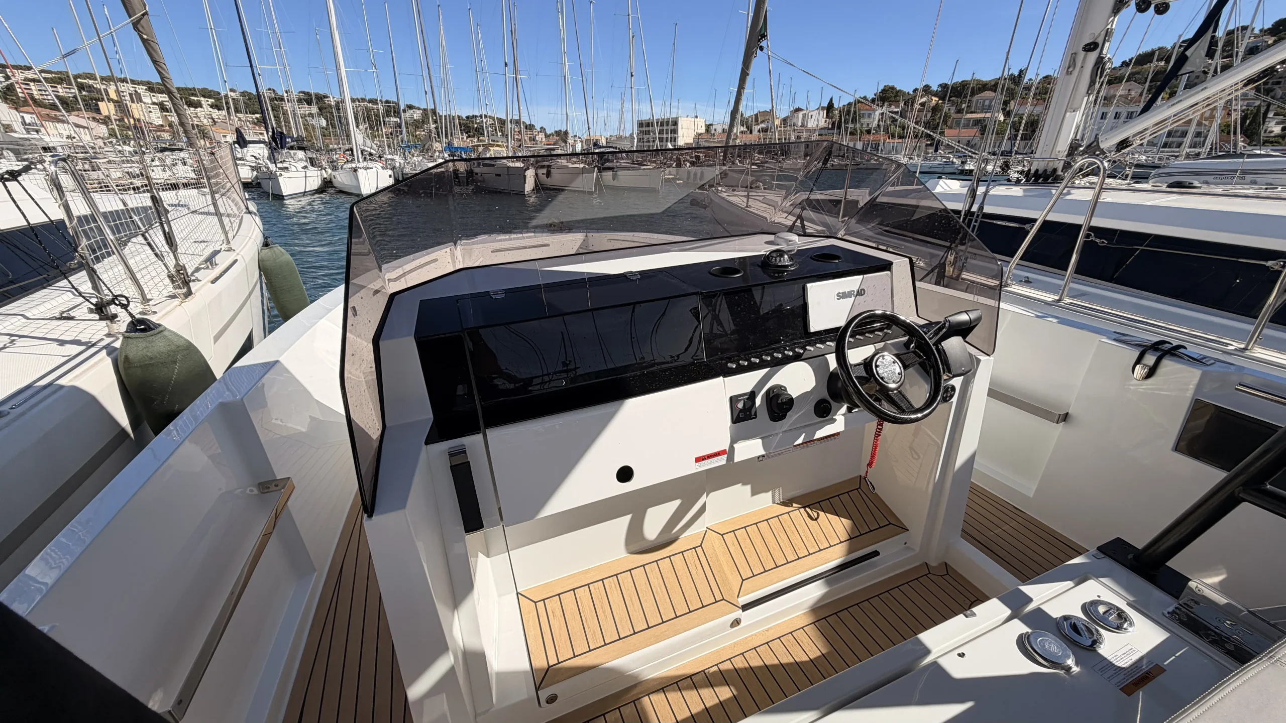 de-antonio-d29-2026-dayboat_36