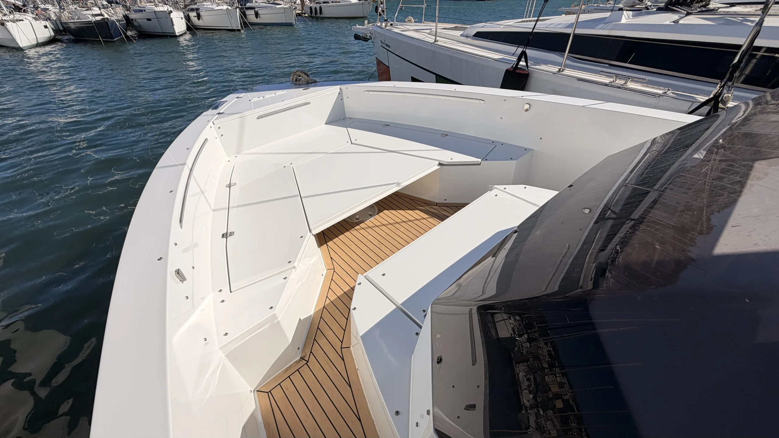 de-antonio-d29-2026-dayboat_38