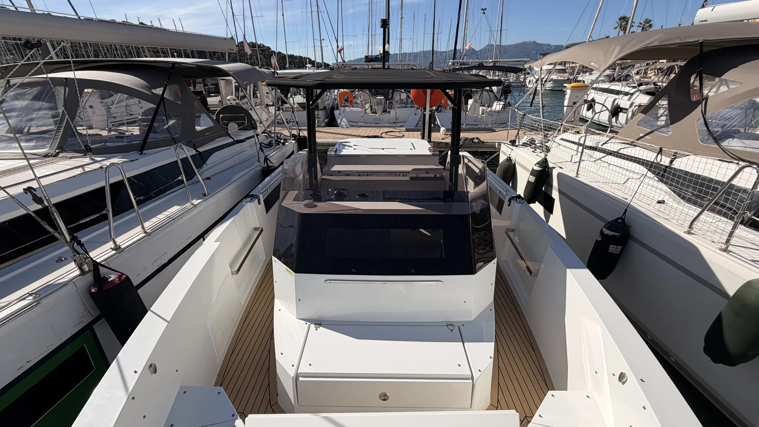 de-antonio-d29-2026-dayboat_43