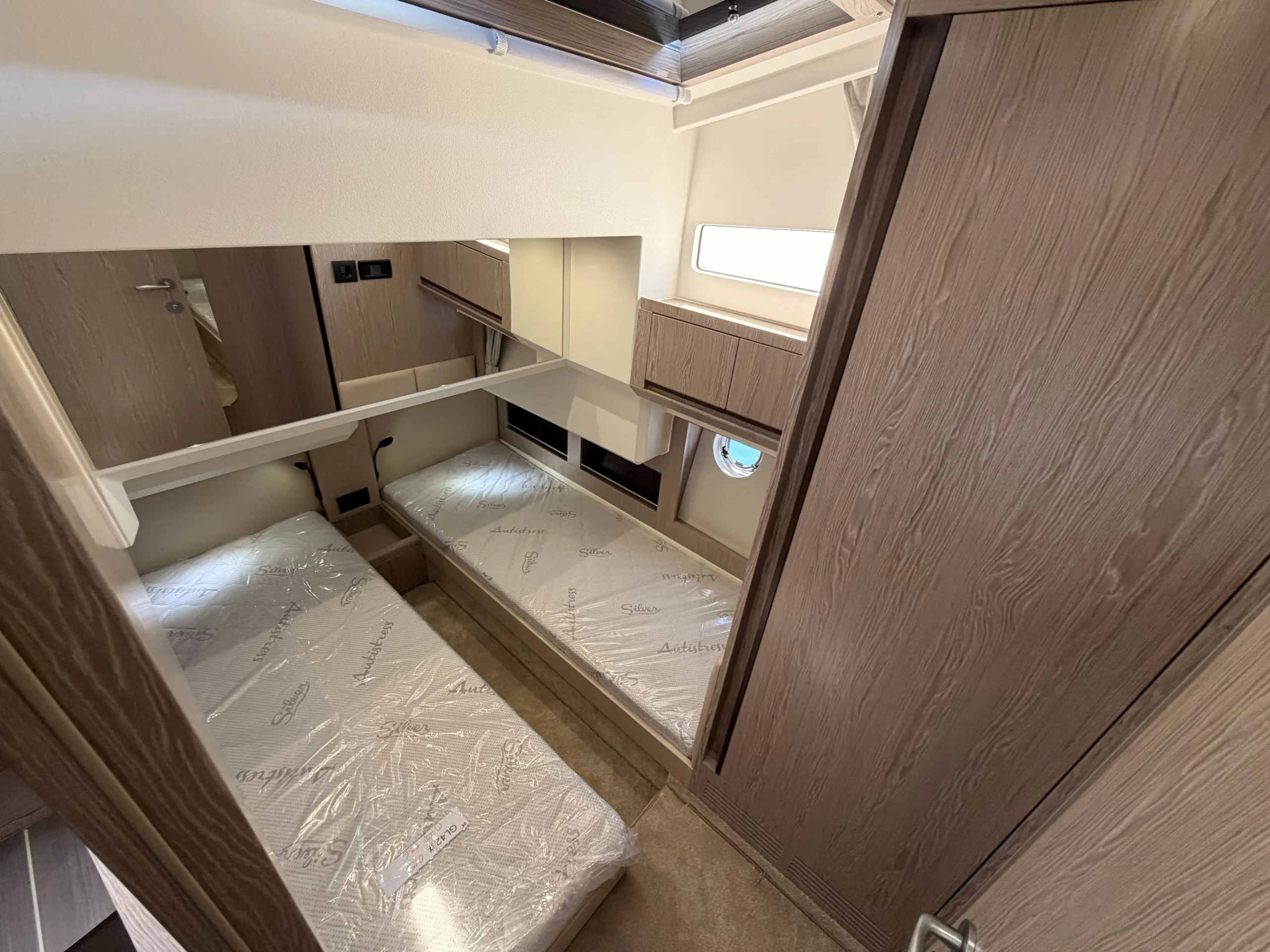 greenline-42-stock-bateau-neuf_57