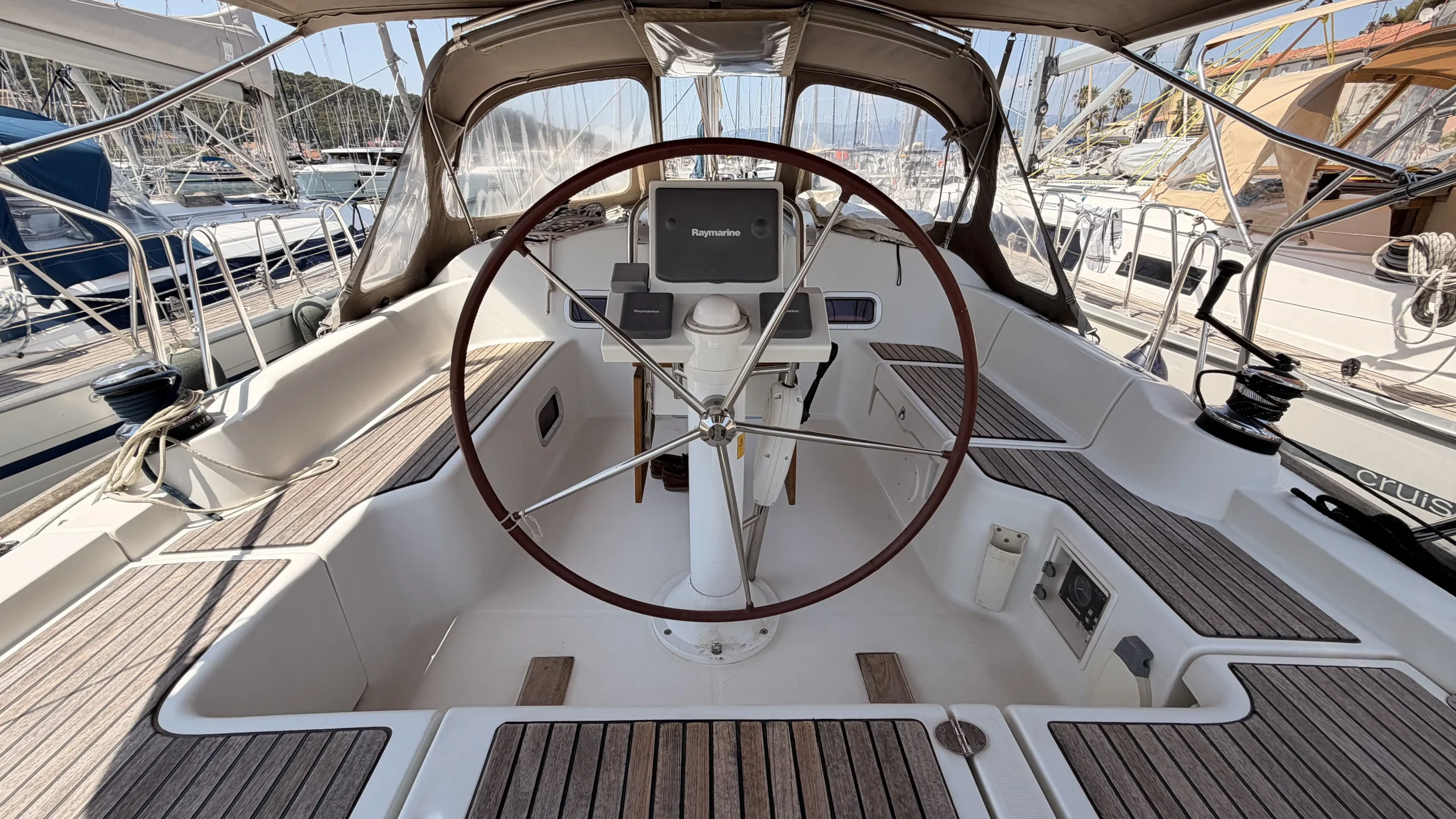 voilier-occasion-oceanis-37-2010_1