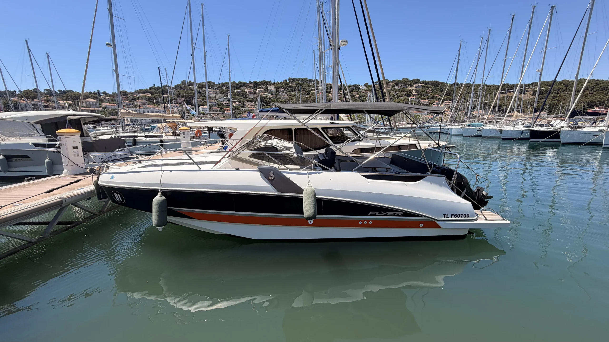 bateau-beneteau-flyer-8-8-sundeck-occasion_1