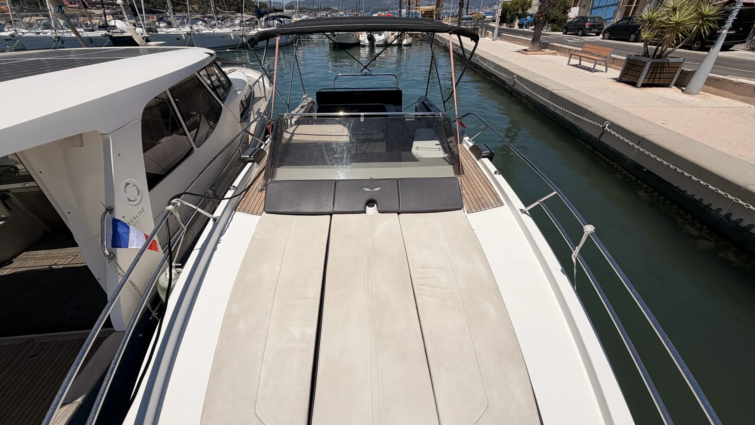 bateau-beneteau-flyer-8-8-sundeck-occasion_16