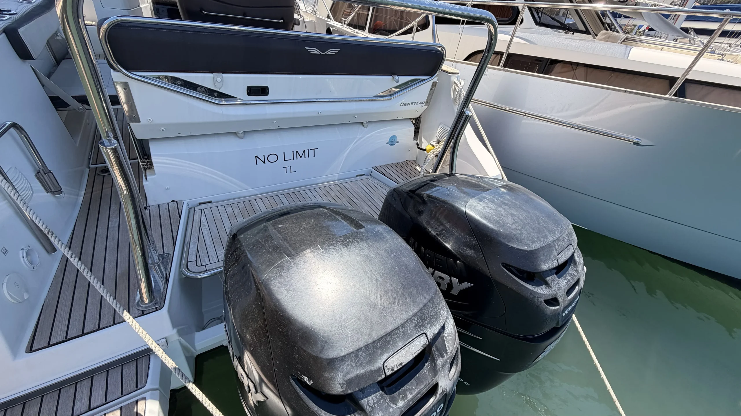 bateau-beneteau-flyer-8-8-sundeck-occasion_6
