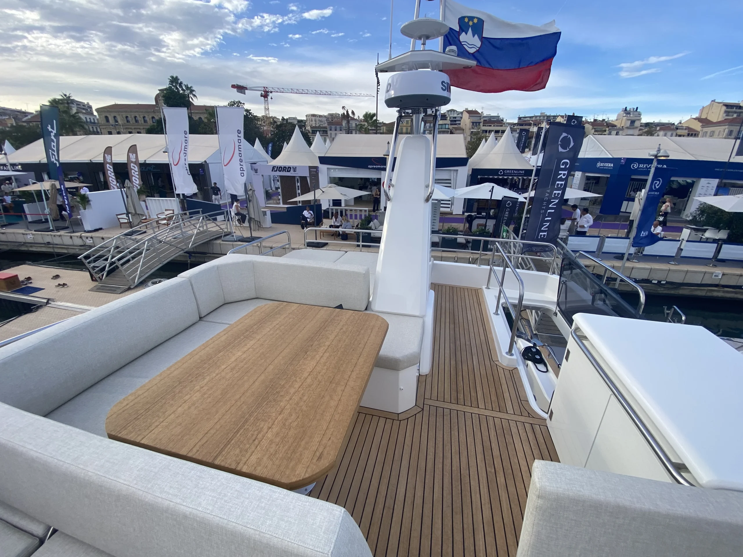 VEDETTE GREENLINE 50 FLY 1