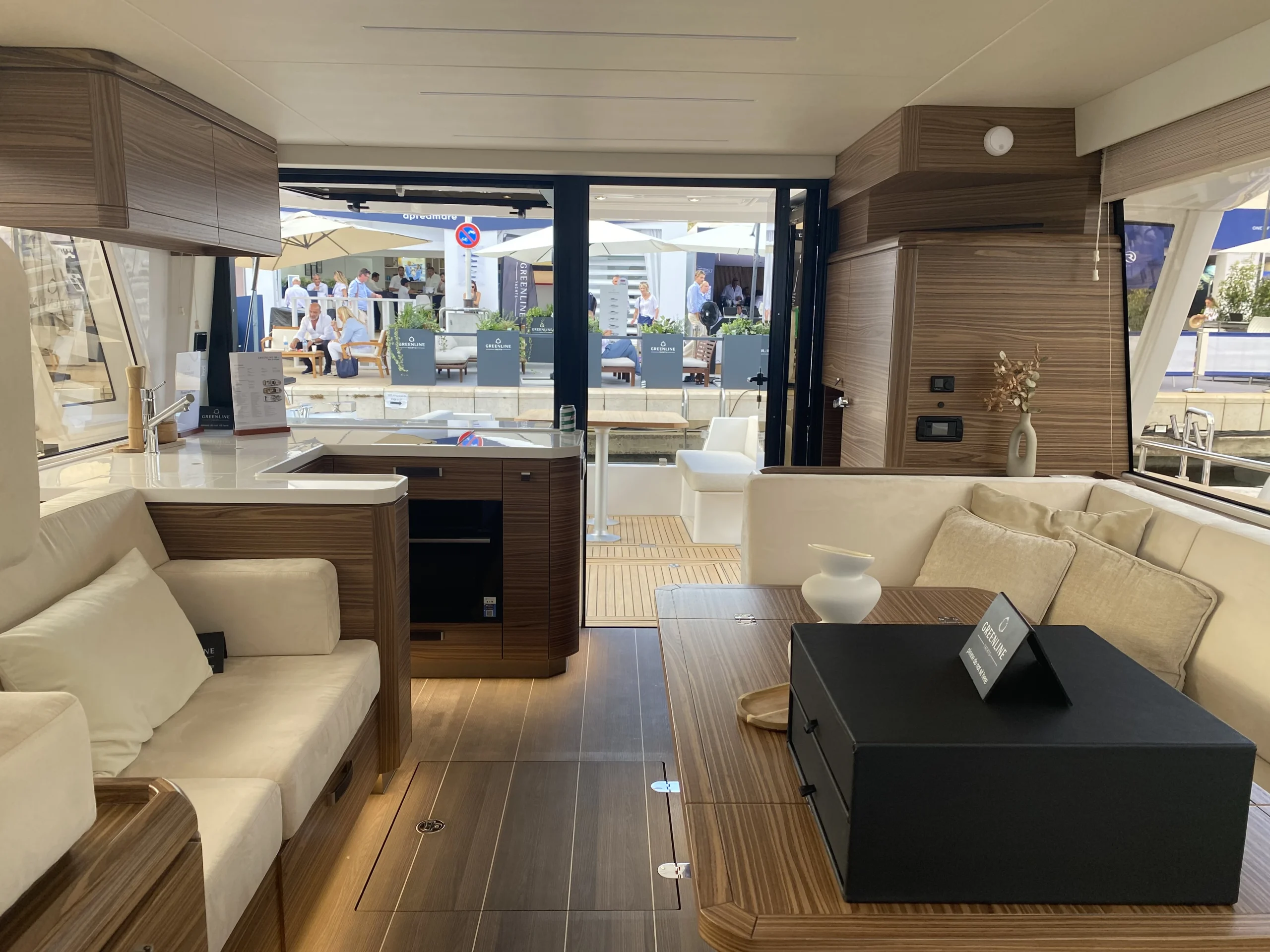 VEDETTE GREENLINE 50 FLY 14