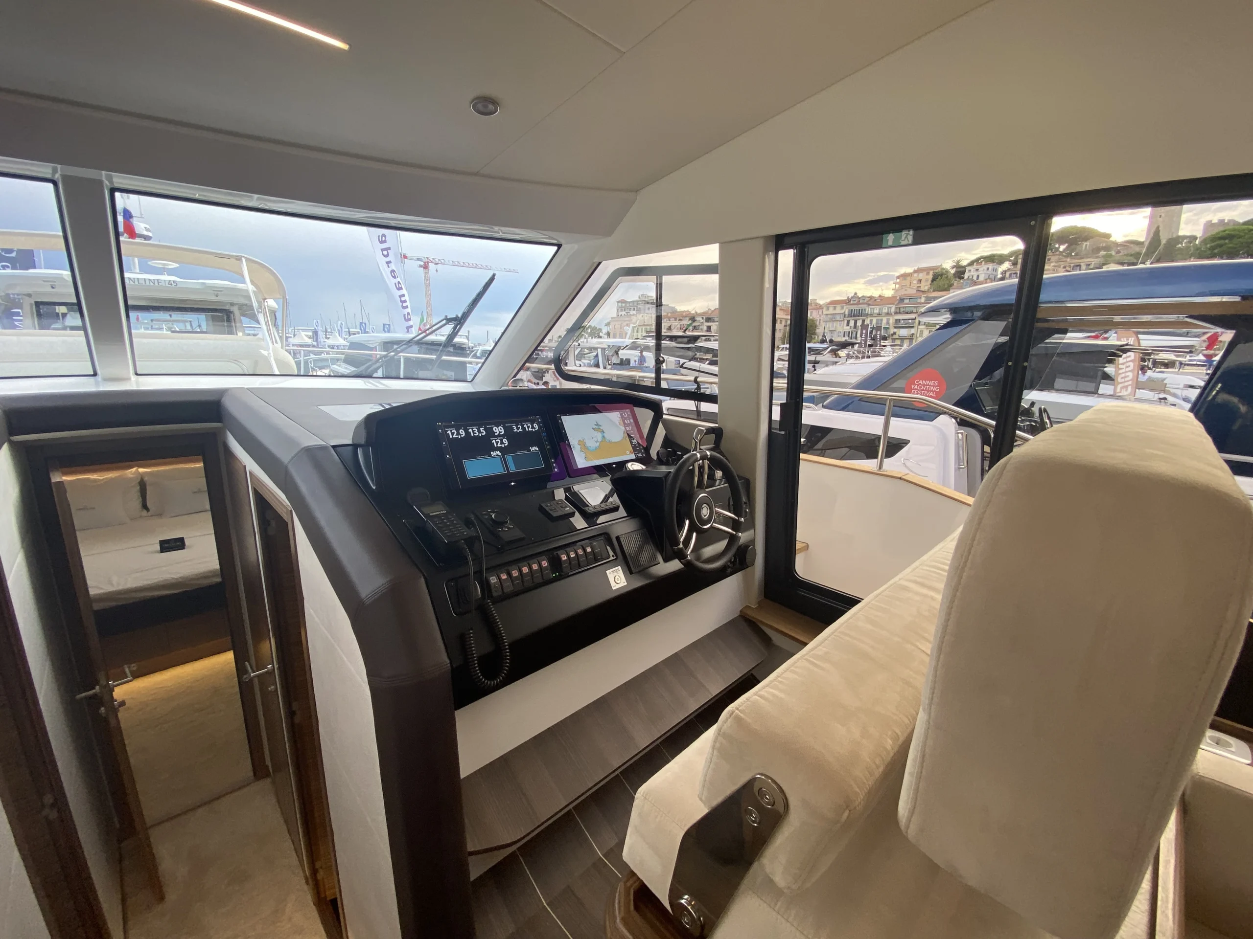 VEDETTE GREENLINE 50 FLY 16