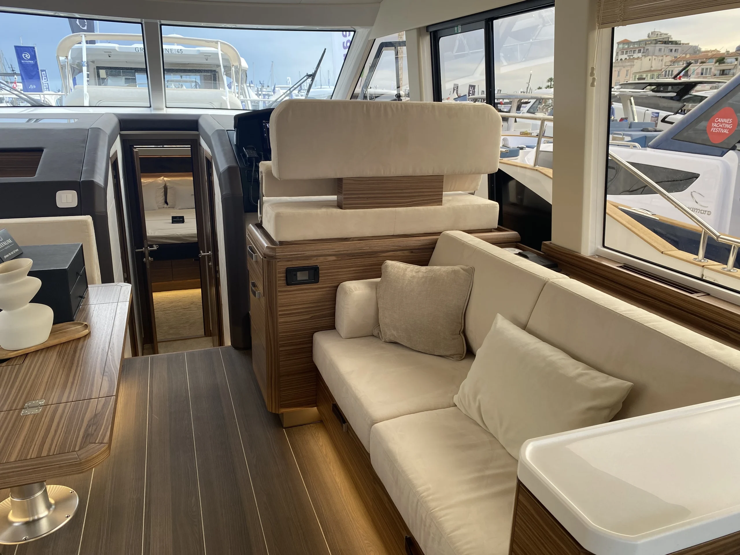 VEDETTE GREENLINE 50 FLY 18