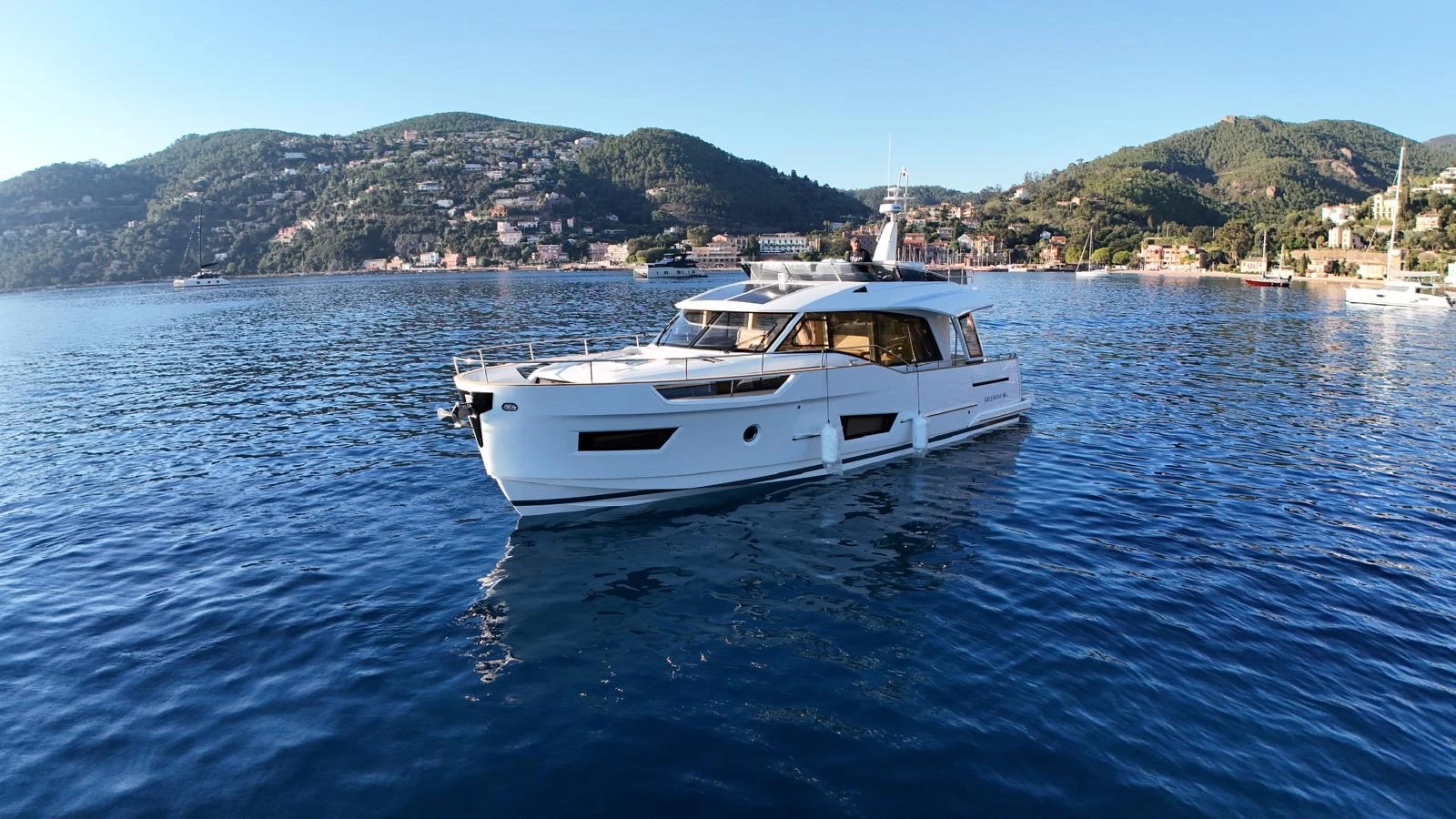 VEDETTE GREENLINE 50 FLY 635