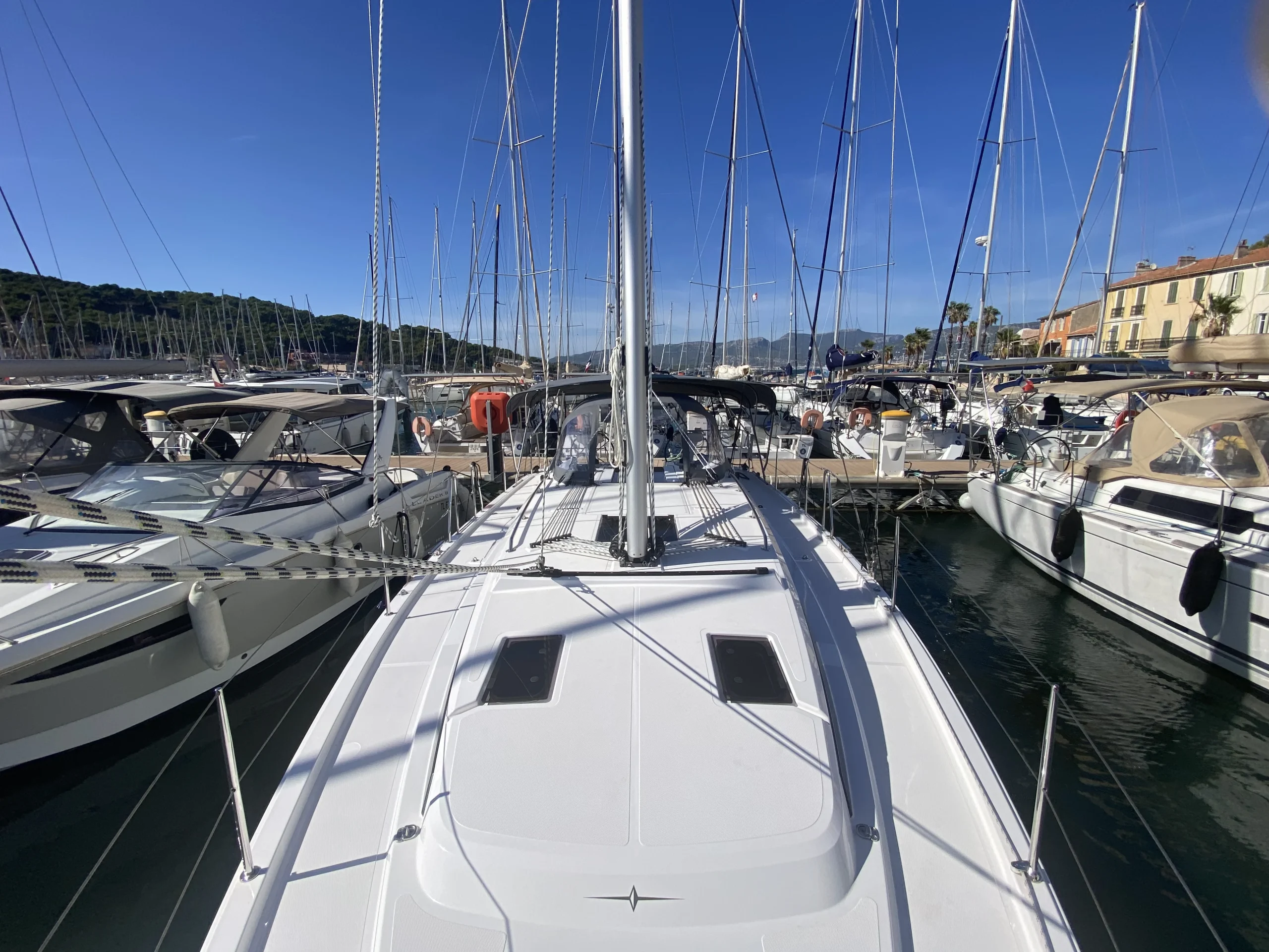VOILIER BAVARIA C38 STOCK 2026 19