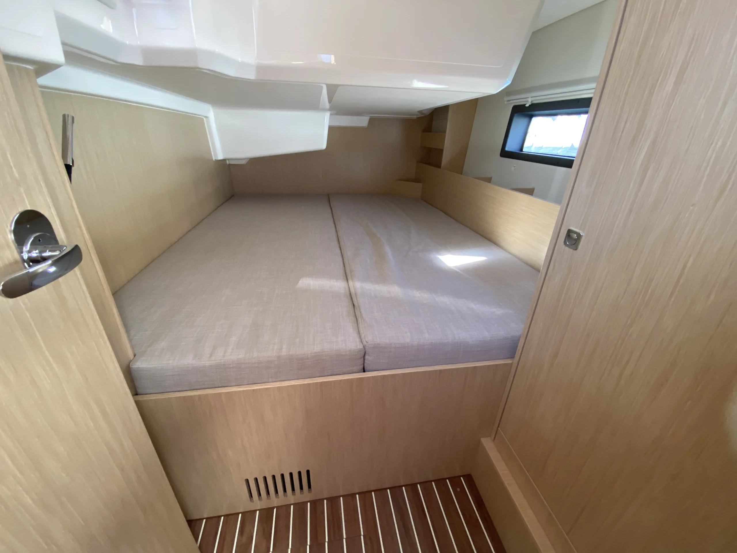 VOILIER BAVARIA C38 STOCK 2026 9