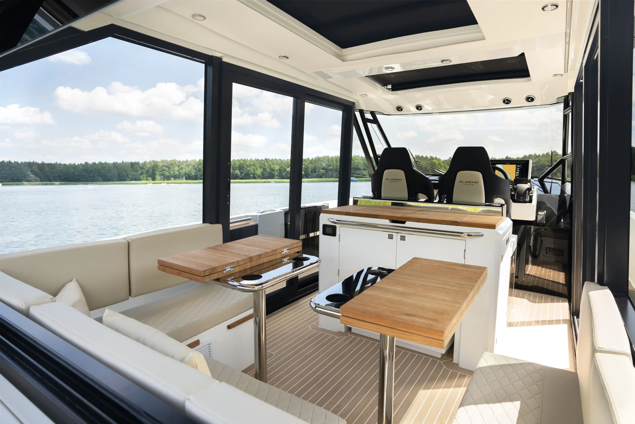 day cruiser de antonio d36 cabin méditerranée 1
