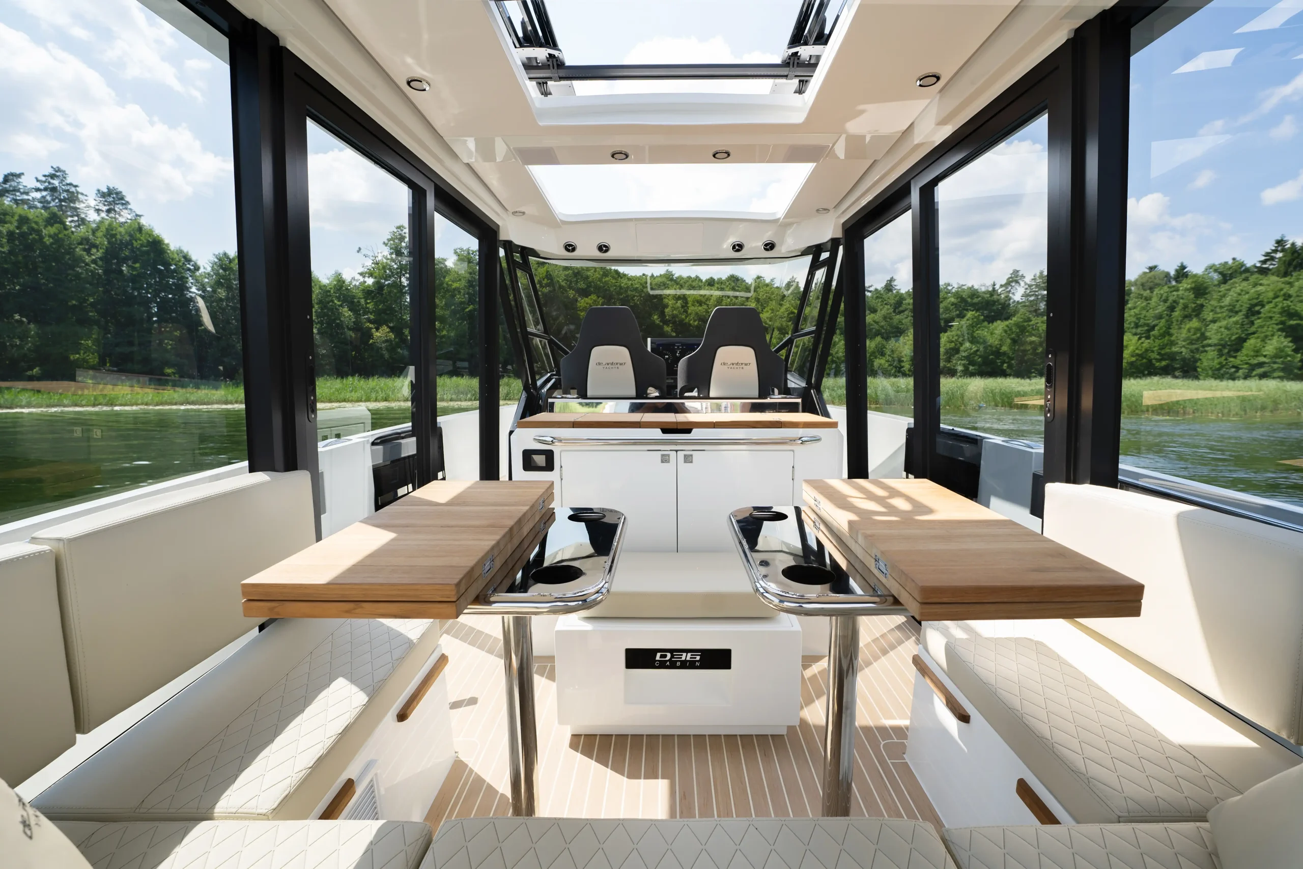day cruiser de antonio d36 cabin méditerranée 9